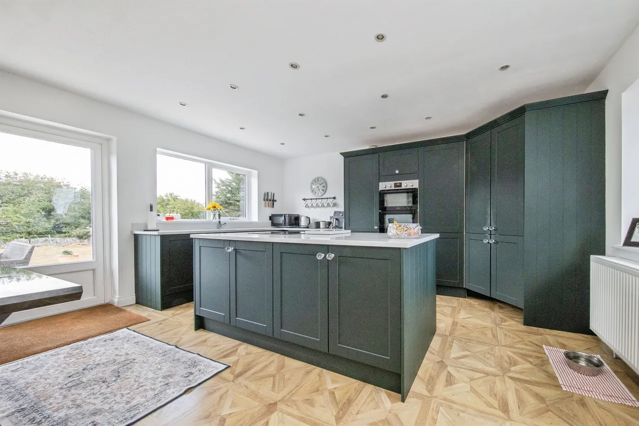 Oakmead Road, St. Osyth, CO16, photo 8