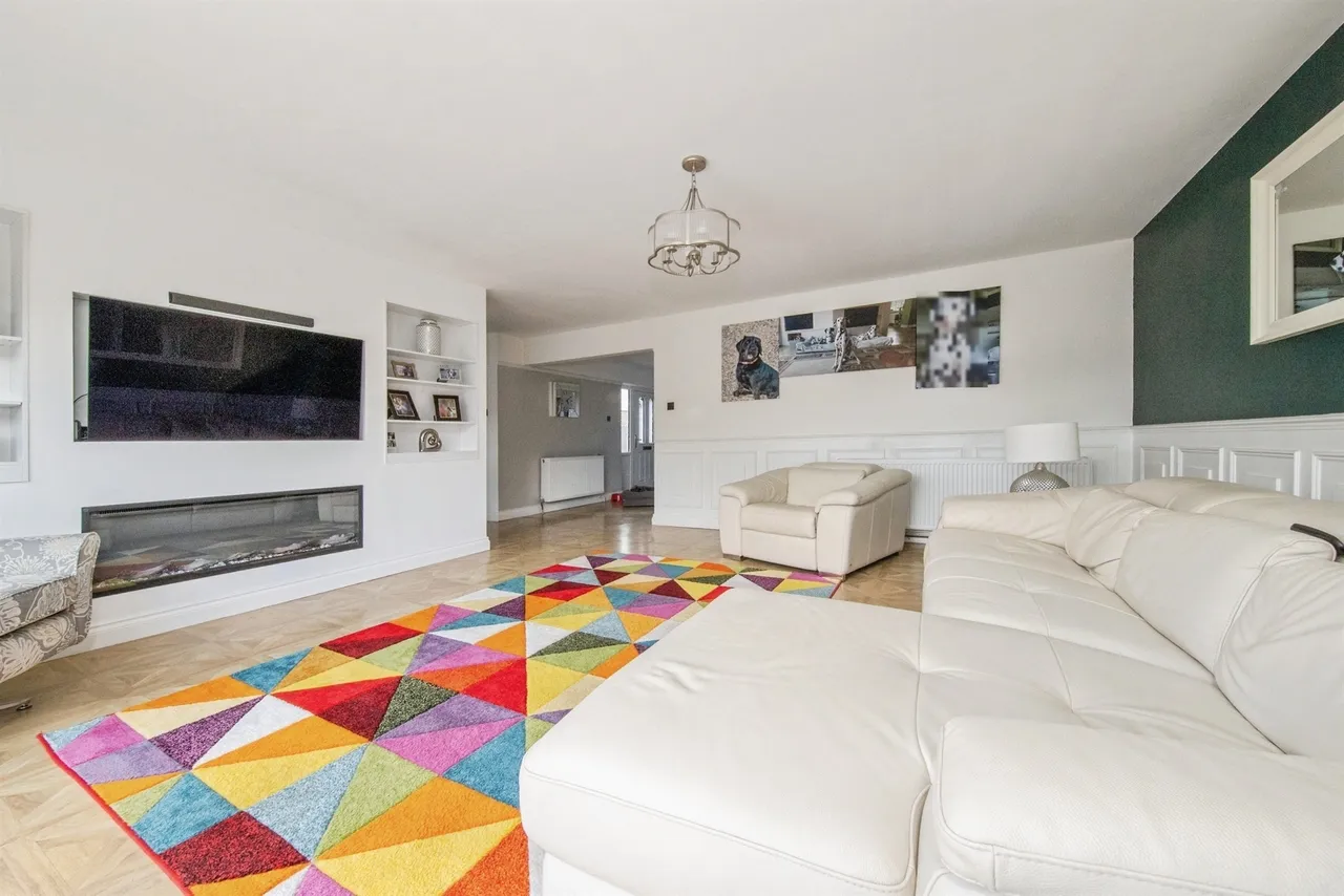 Oakmead Road, St. Osyth, CO16, photo 3