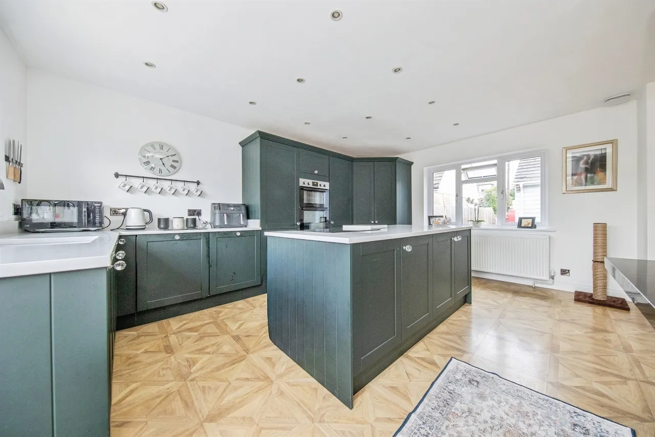 Oakmead Road, St. Osyth, CO16, photo 7
