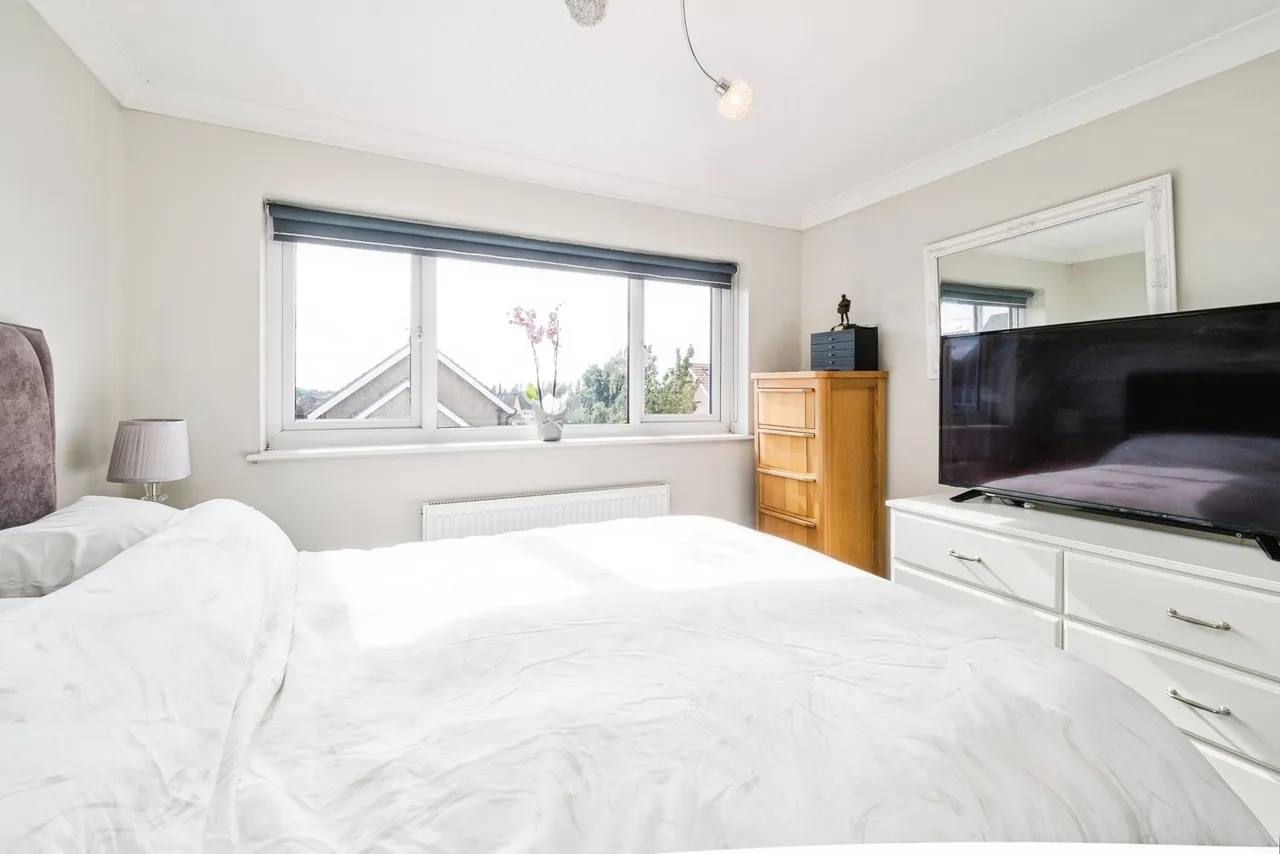 Surrey Drive, Hornchurch, RM11, photo 8