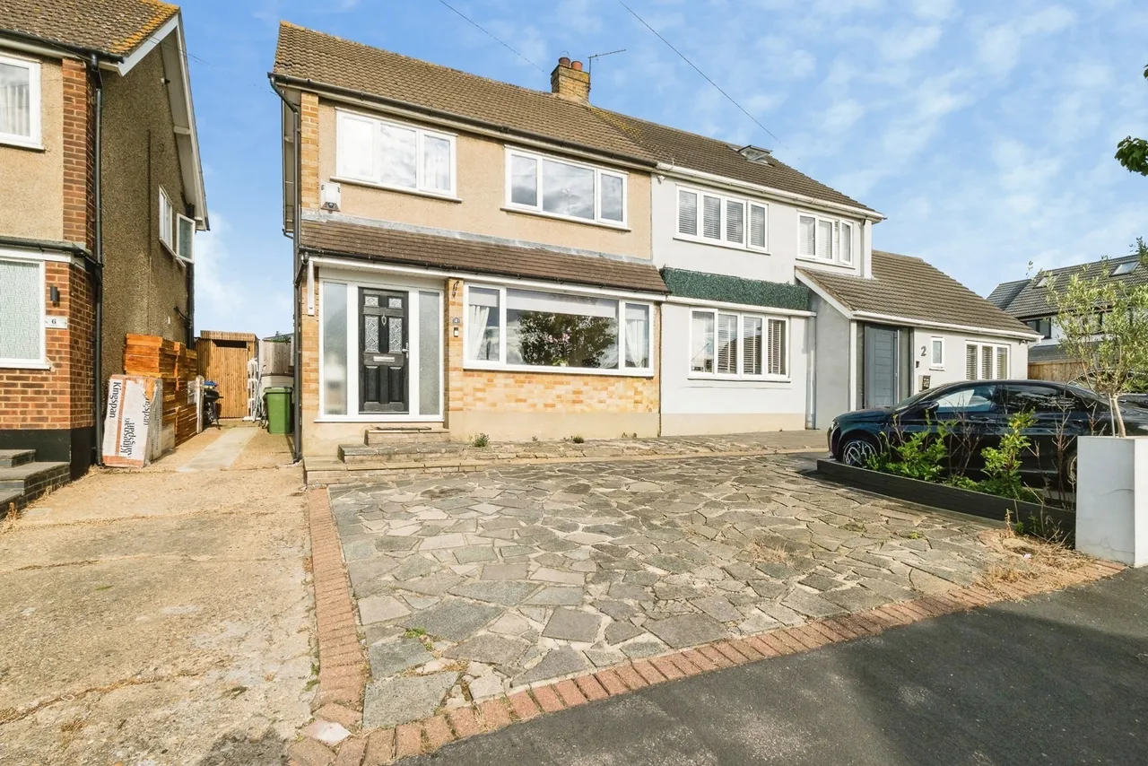 Surrey Drive, Hornchurch, RM11, photo 24