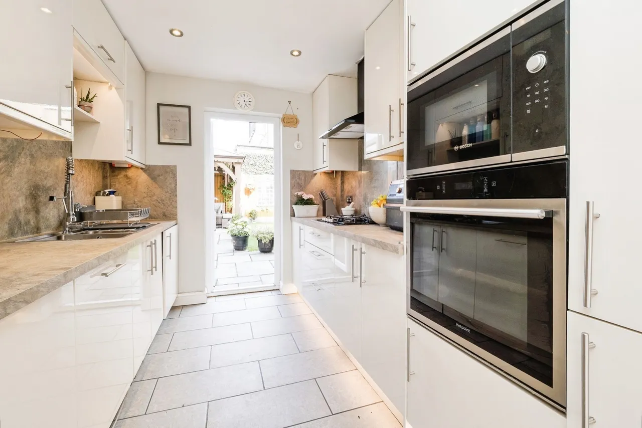 Surrey Drive, Hornchurch, RM11, photo 17