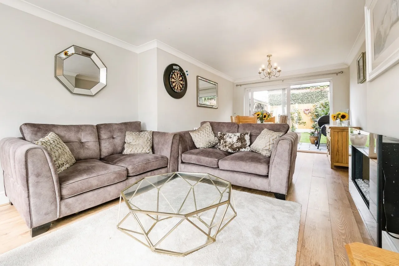 Surrey Drive, Hornchurch, RM11, photo 2