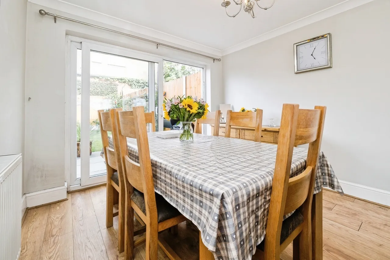 Surrey Drive, Hornchurch, RM11, photo 7