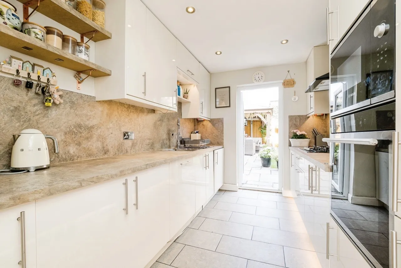 Surrey Drive, Hornchurch, RM11, photo 14