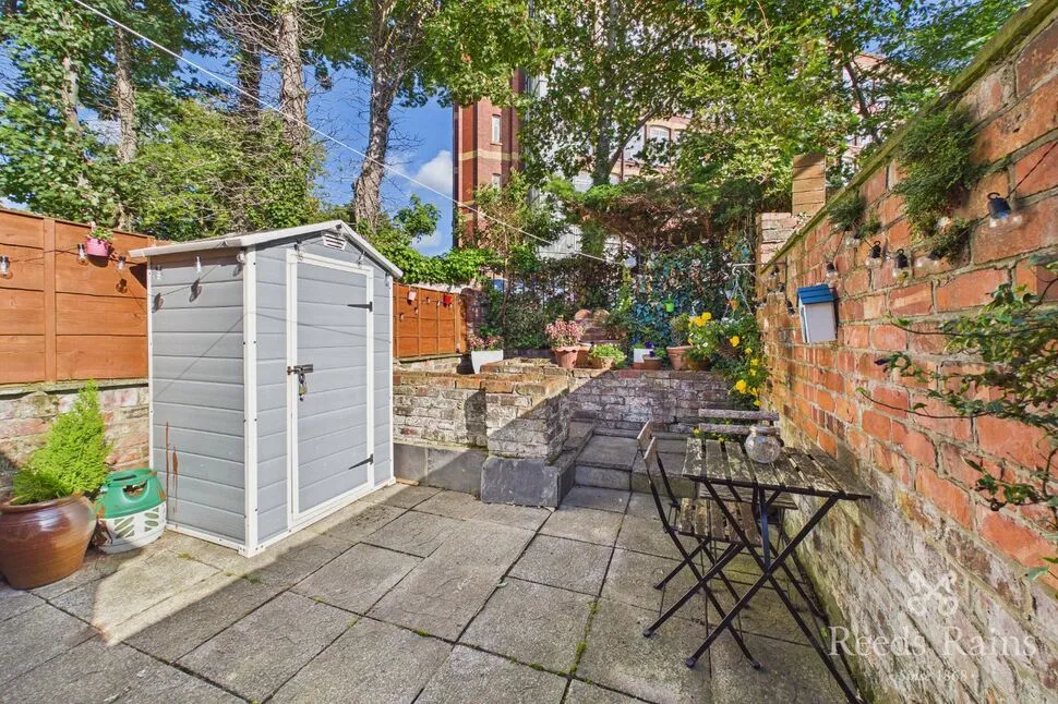 Broadstone Road, Stockport, SK4, photo 9