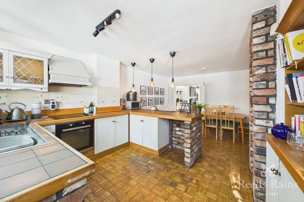 Broadstone Road, Stockport, SK4, photo 7