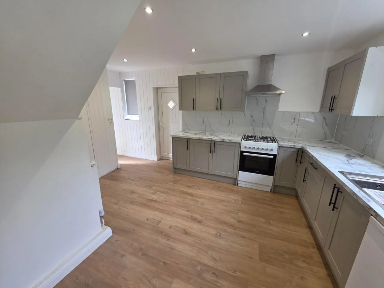 Rowrah Crescent, Middleton, M24, photo 3