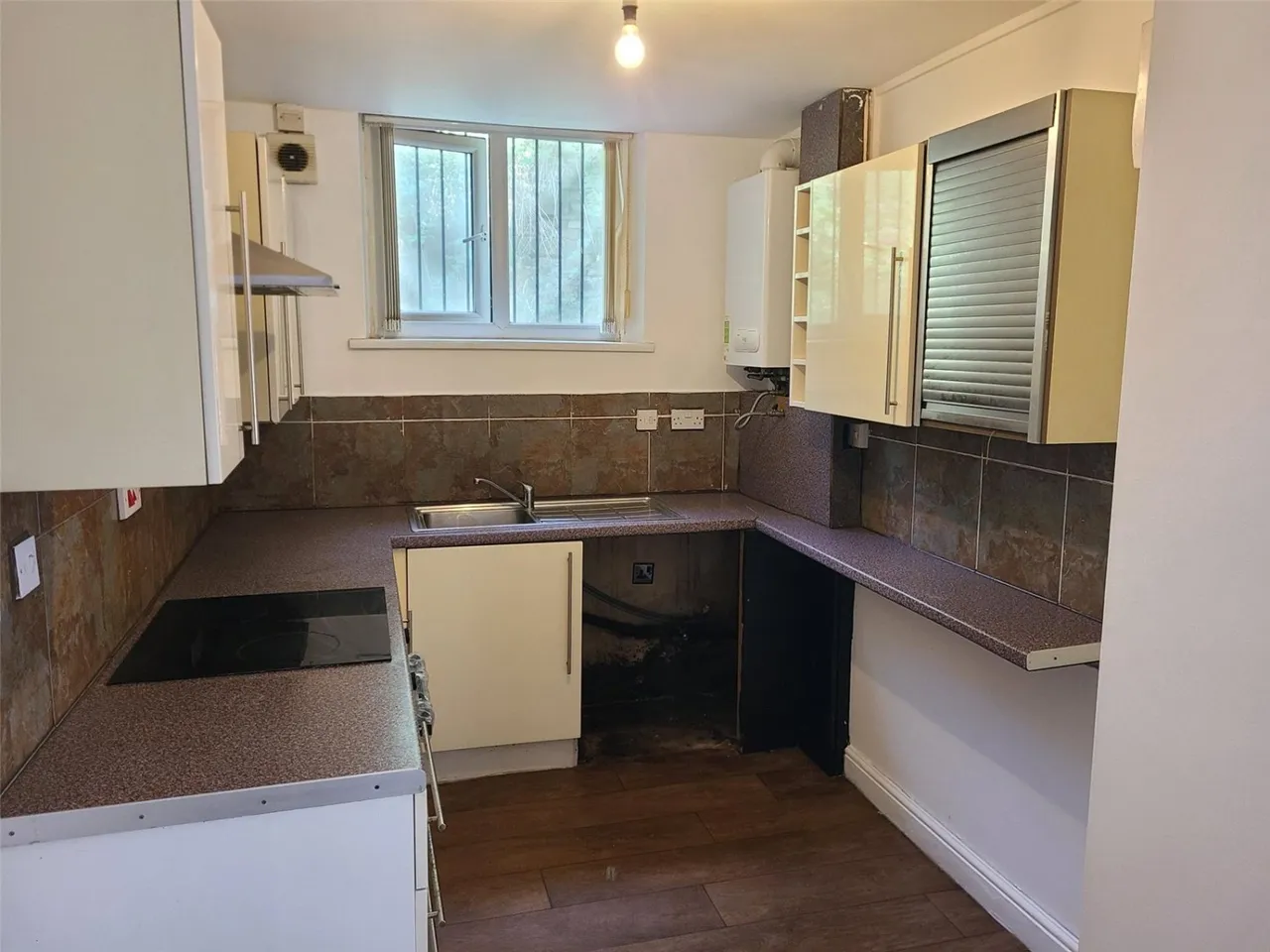Thornhill Road, Dewsbury, WF12, photo 5