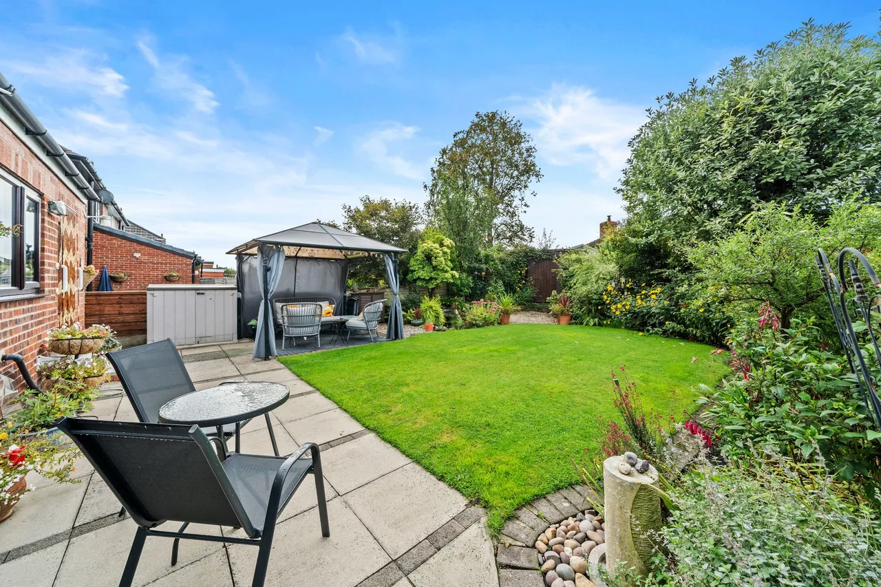Eskdale Road, Ashton-In-Makerfield, Wigan, Wigan, WN4 8BG, photo 24