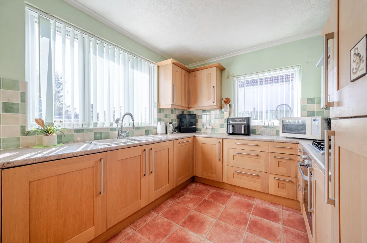 Seaside Road, Lancing, BN15, photo 7