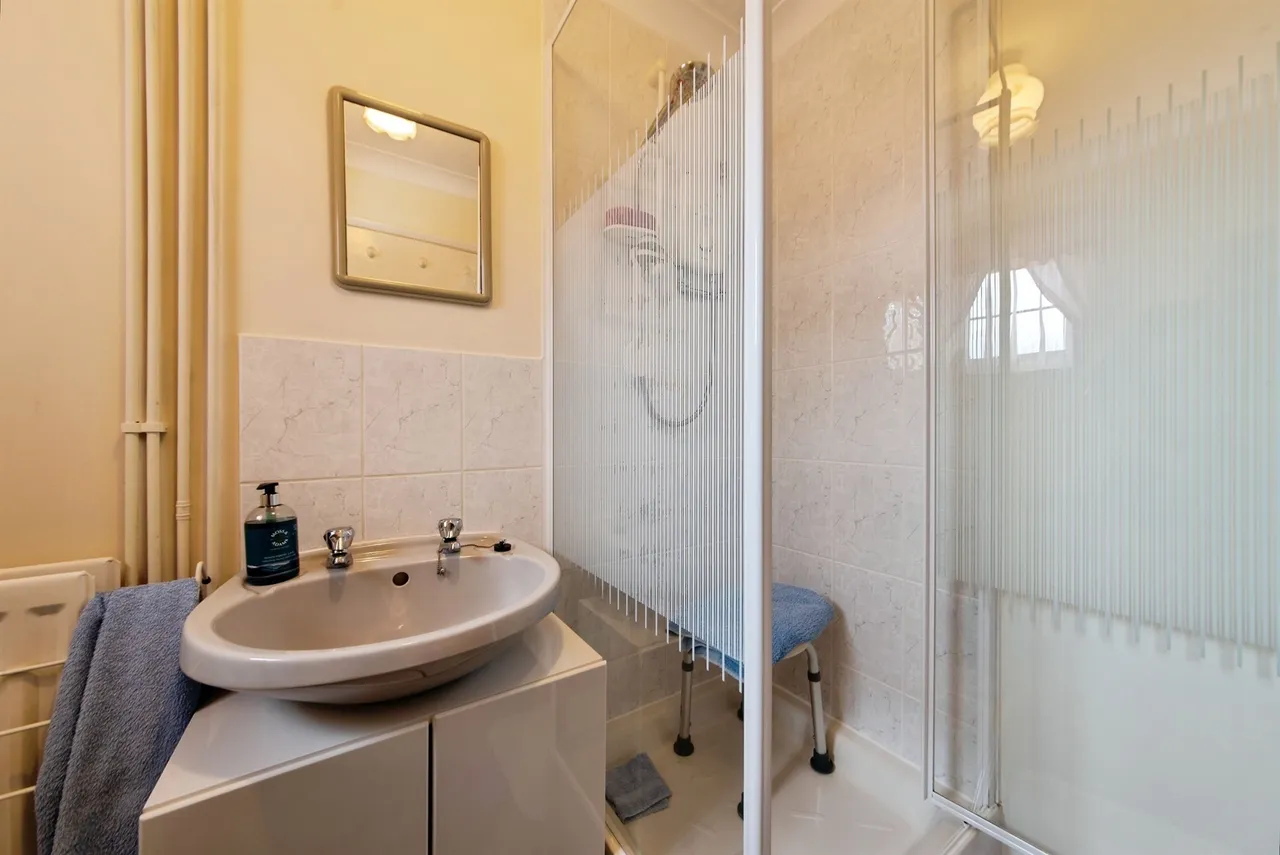 Larch Close, Bourne, PE10, photo 19