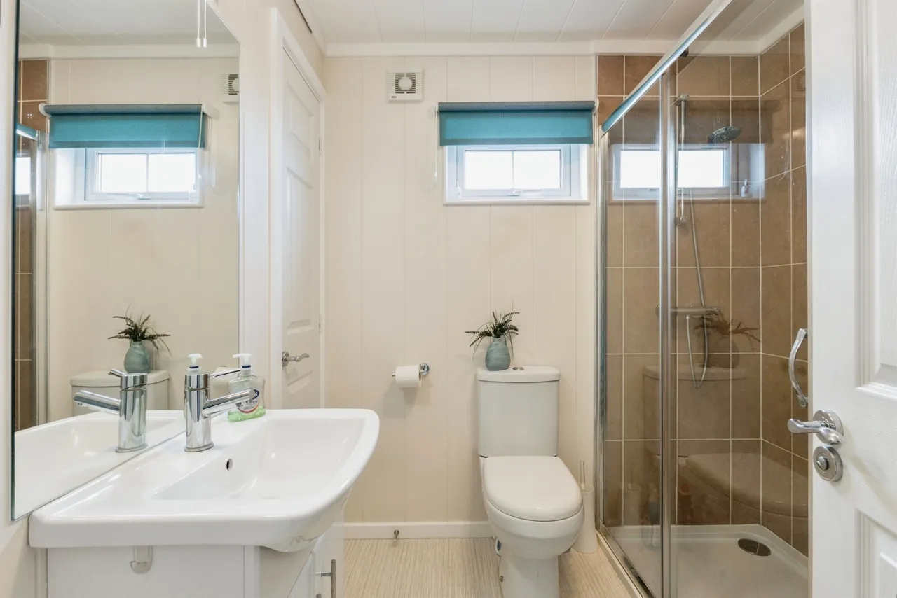 Appletree Close, Attleborough, photo 11