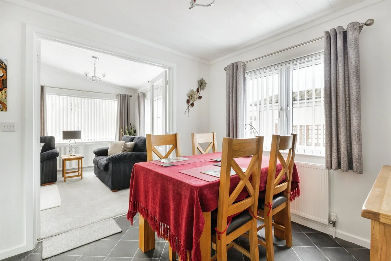 Appletree Close, Attleborough, photo 6
