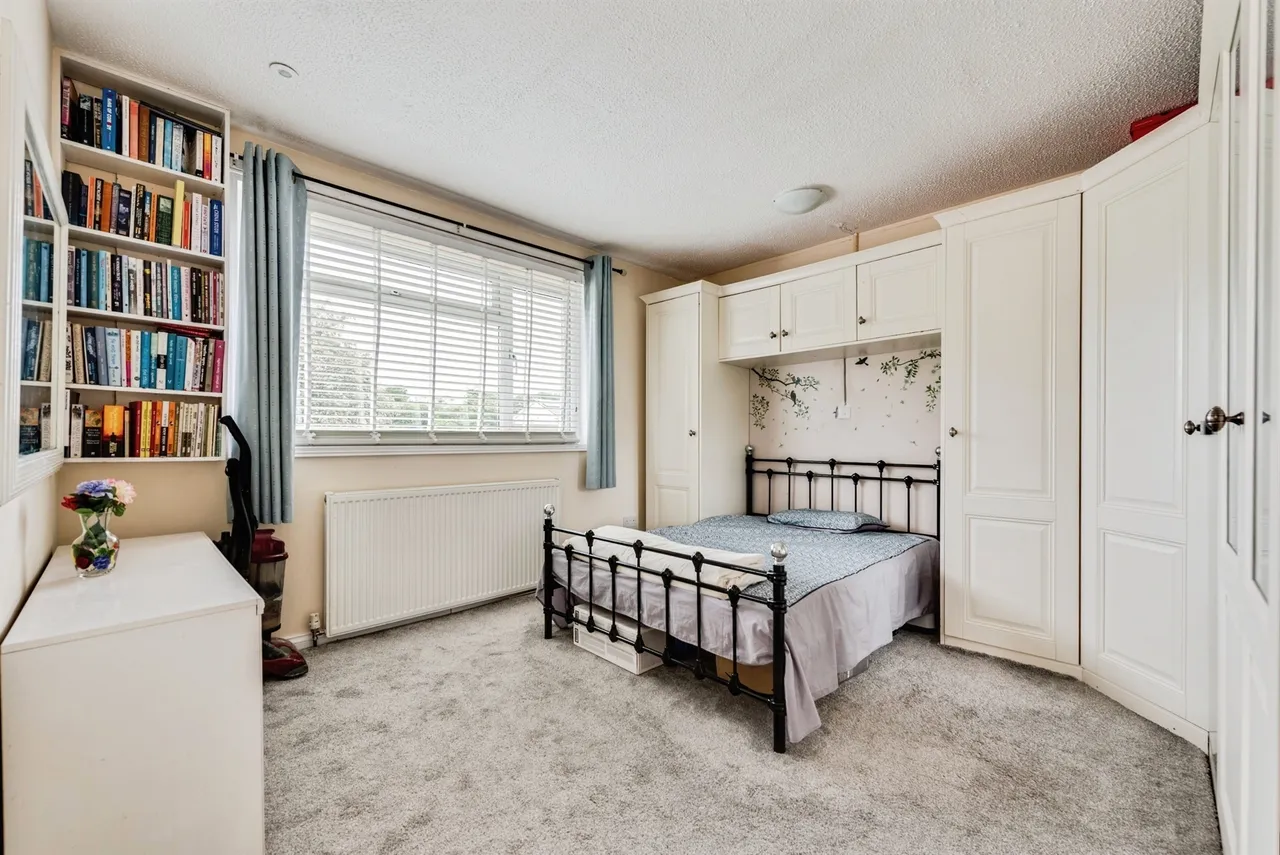 3 bed house for sale — Northern Road, Swindon