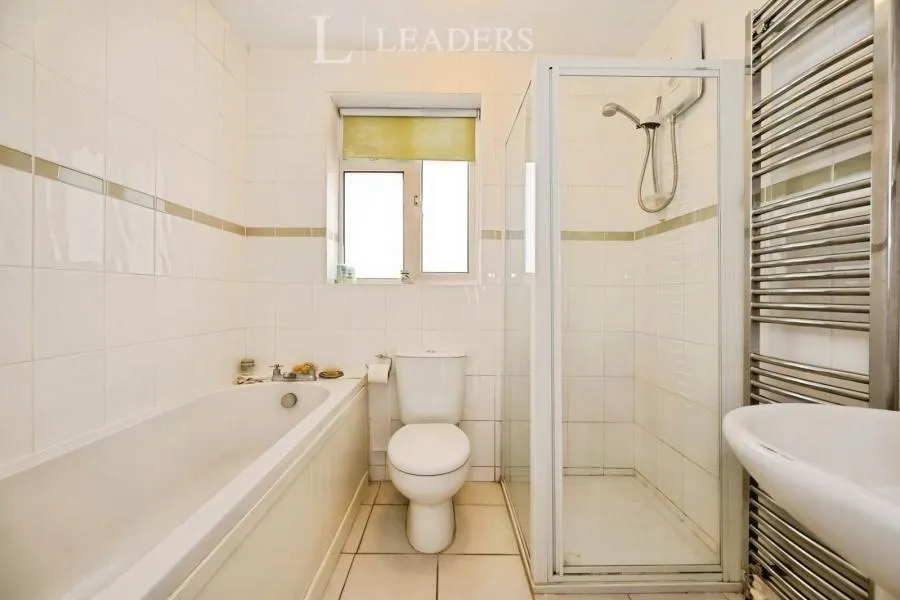 Sandy Beach Estate, Hayling Island, PO11, photo 9