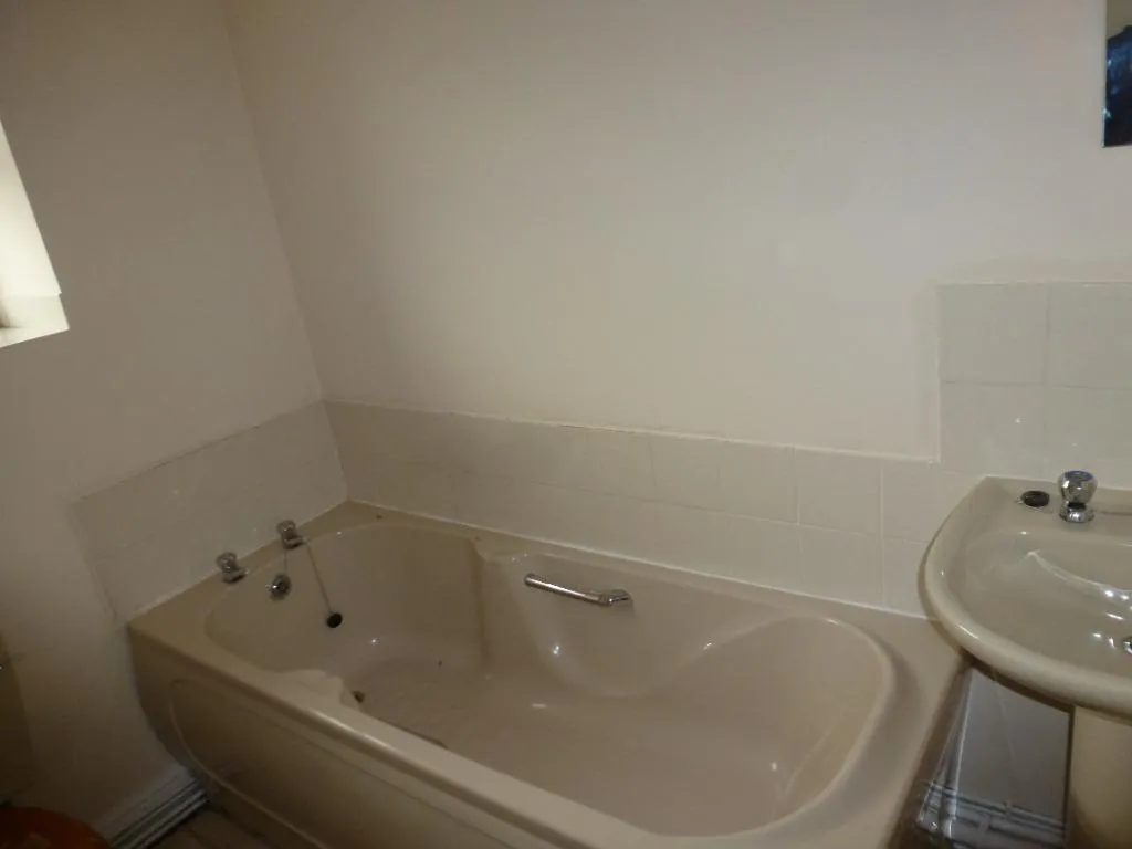 Hall Street, Rhosllanerchrugog, LL14, photo 8