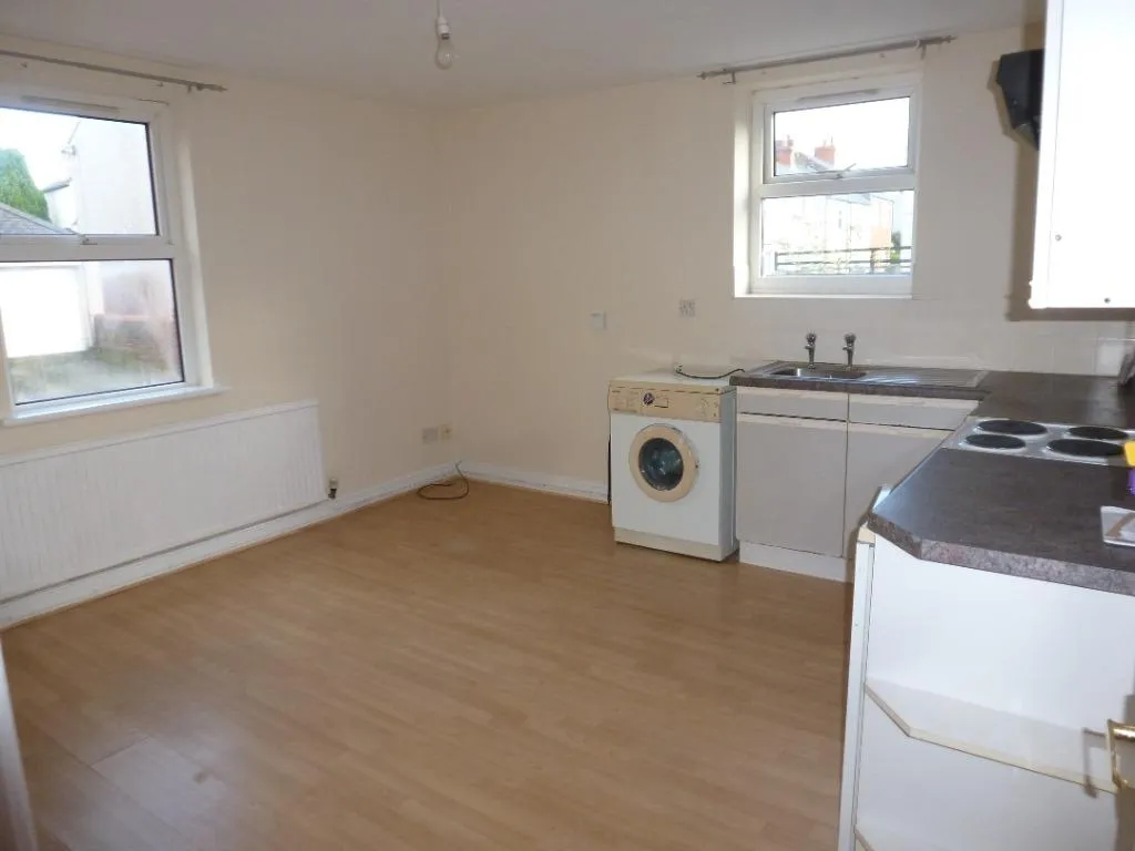 Hall Street, Rhosllanerchrugog, LL14, photo 4