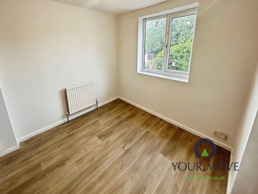 Wood Street, Barnsley, S70, photo 8