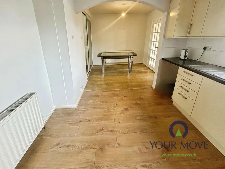 Wood Street, Barnsley, S70, photo 7