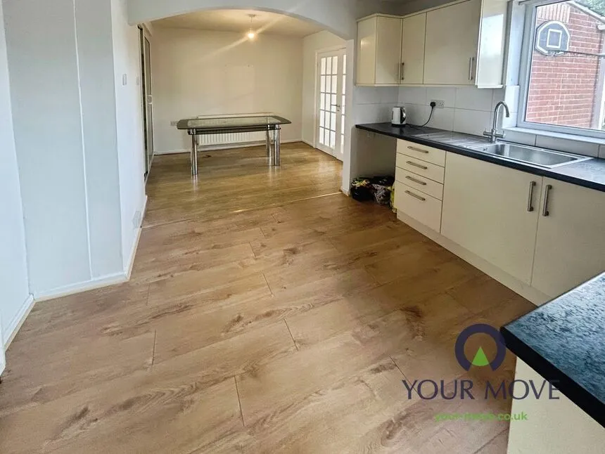 Wood Street, Barnsley, S70, photo 5
