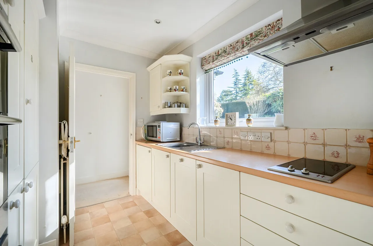 Bedfield Lane, Headbourne Worthy, SO23, photo 10