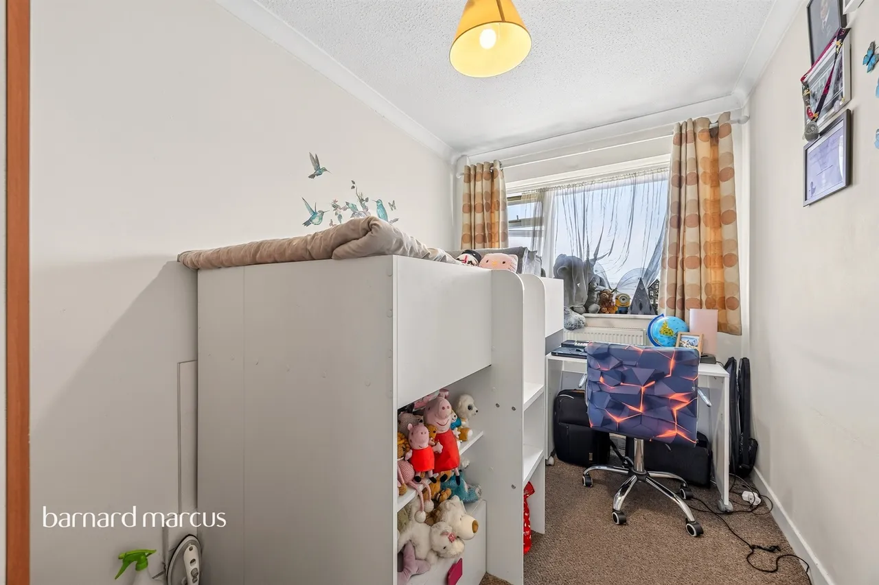 Mortlake Close, Croydon, photo 9