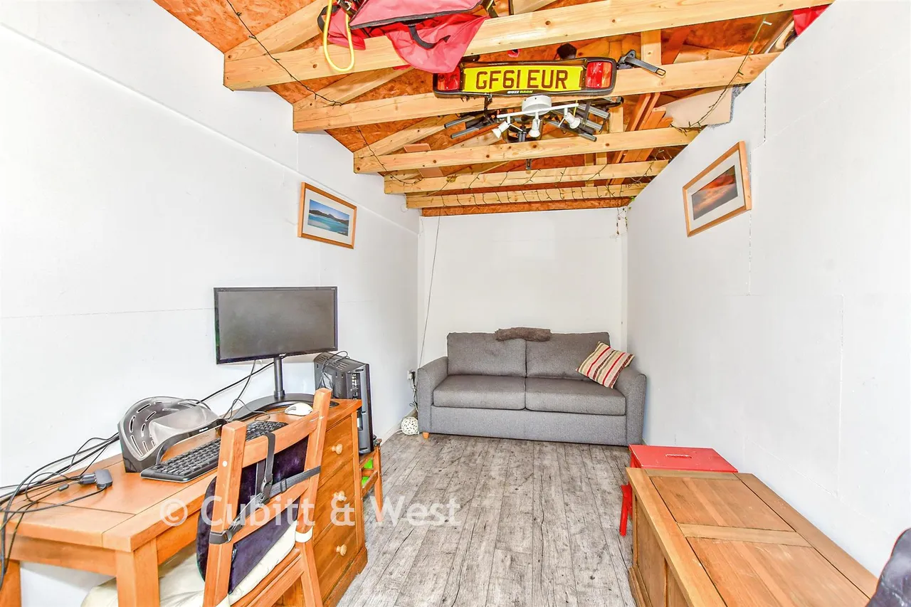 Lumley Road, Emsworth, PO10, photo 12