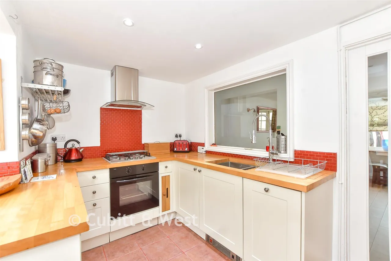 Lumley Road, Emsworth, PO10, photo 3