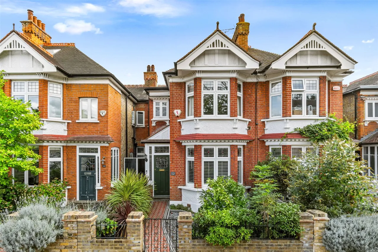 4 bed house for sale — Grena Gardens, Richmond, TW9 1XP