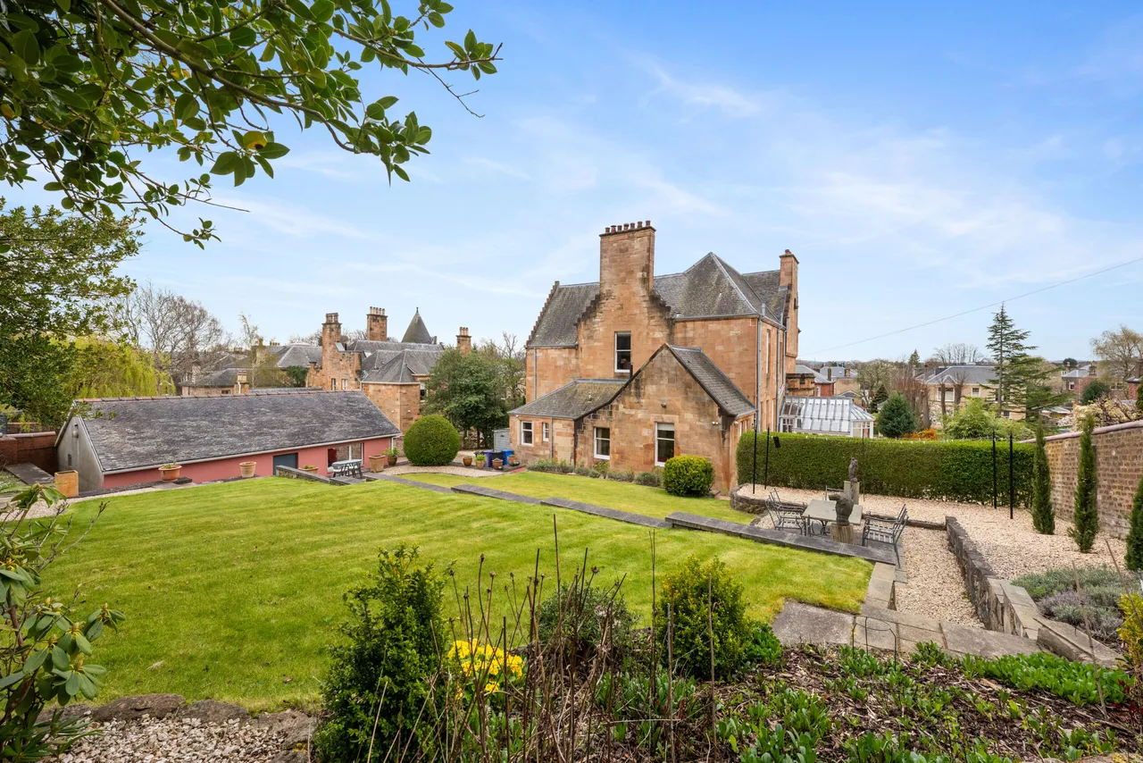 Dykeneuk, 40 Dalziel Drive, Pollokshields, G41 4HY, photo 44