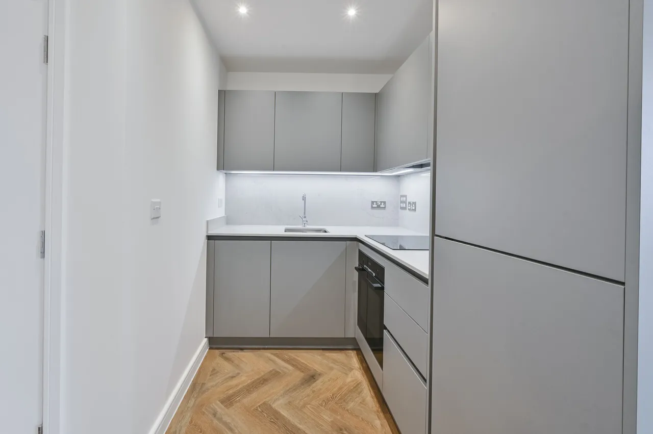 London, NW6, photo 8