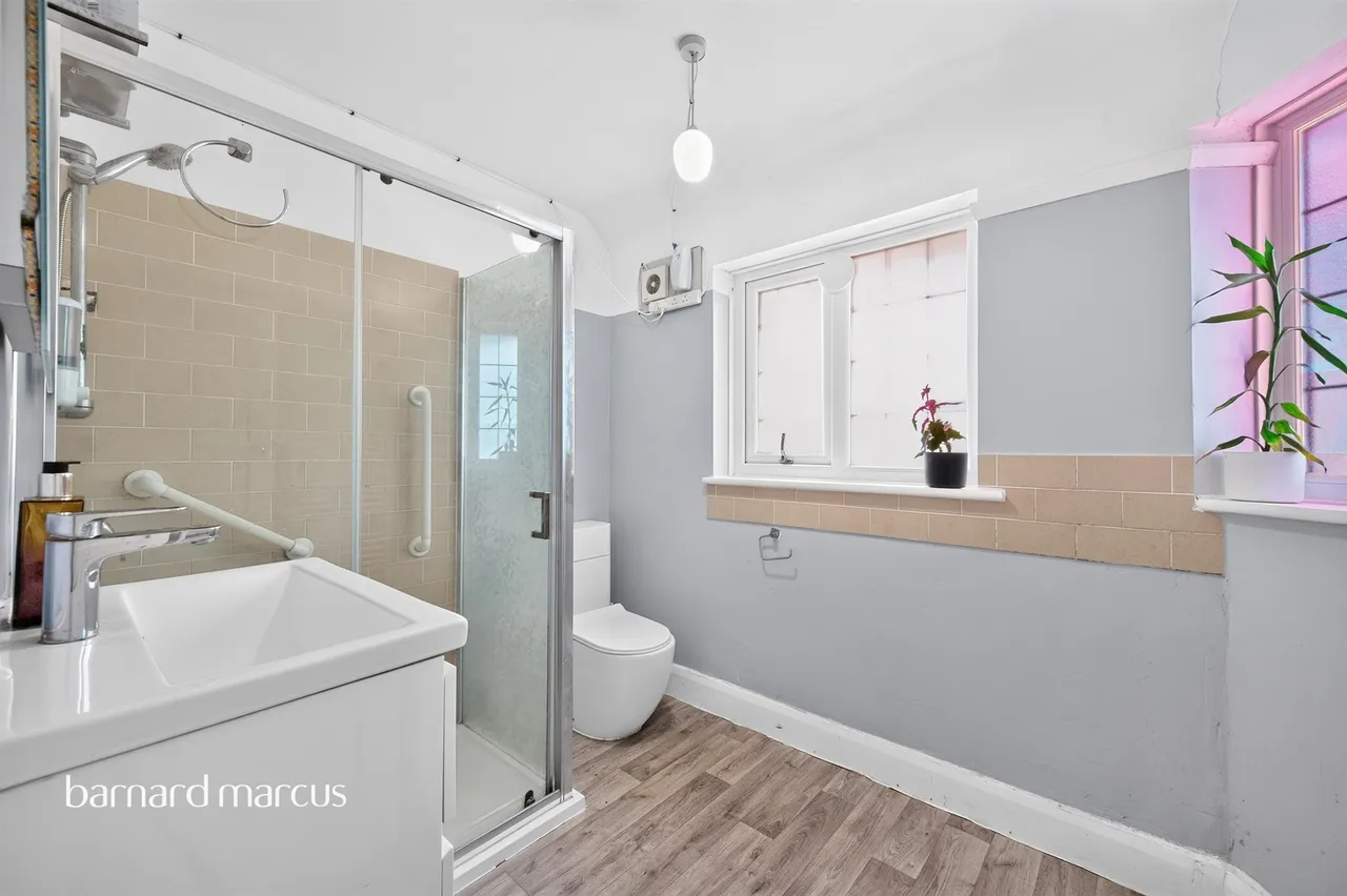 Lawrence Avenue, New Malden, KT3, photo 13