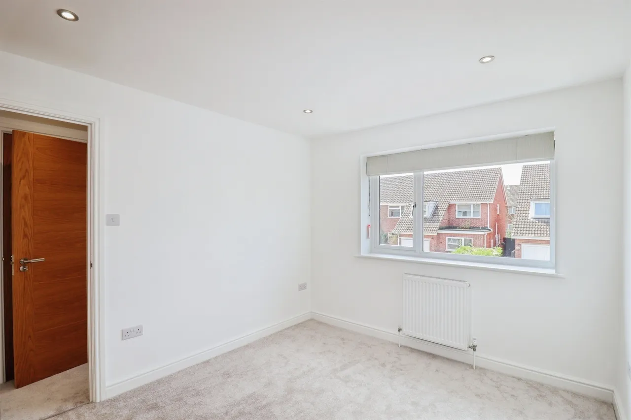 Admirals Way, THETFORD, photo 9