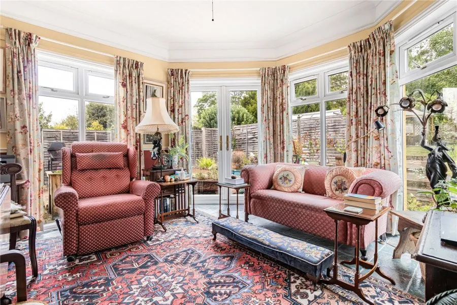 with 5 bedrooms in Saffron Walden, CB11, photo 6