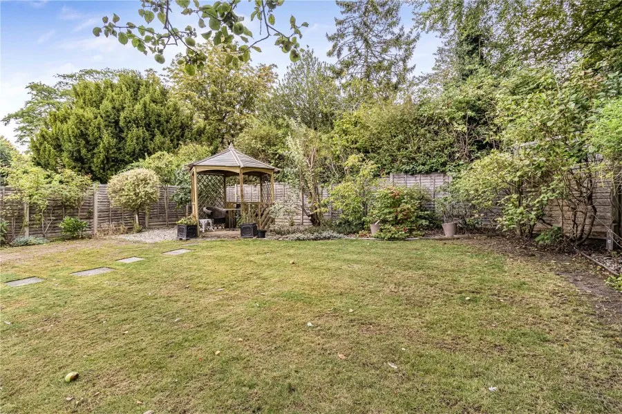 with 5 bedrooms in Saffron Walden, CB11, photo 19