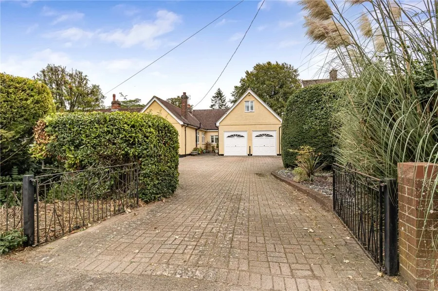 with 5 bedrooms in Saffron Walden, CB11, photo 16