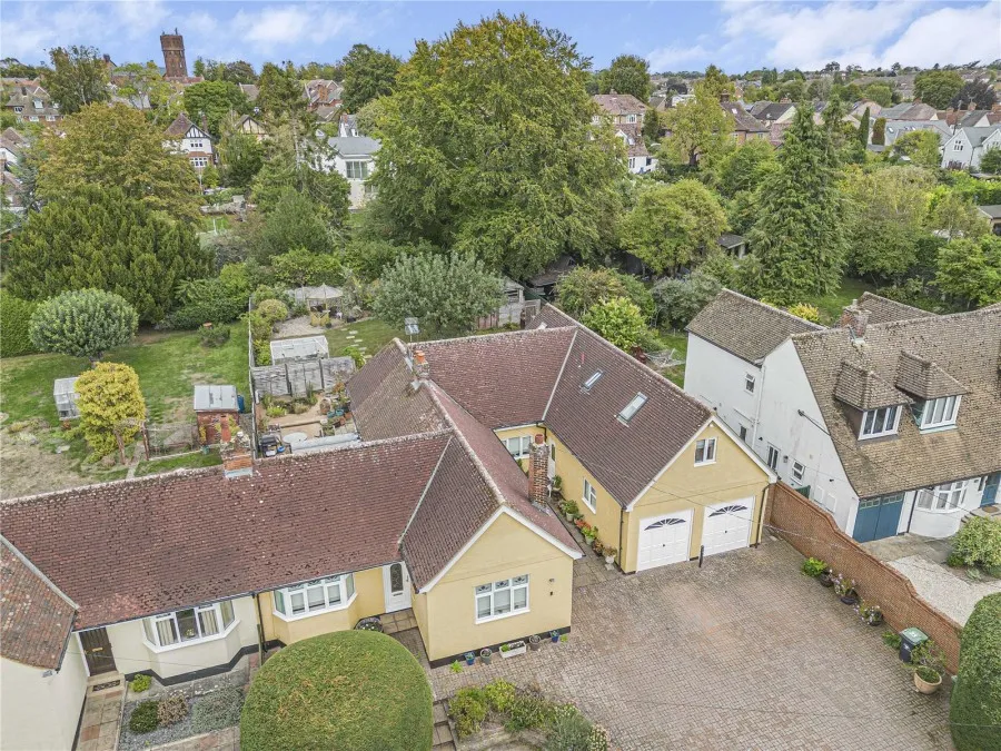with 5 bedrooms in Saffron Walden, CB11, photo 17