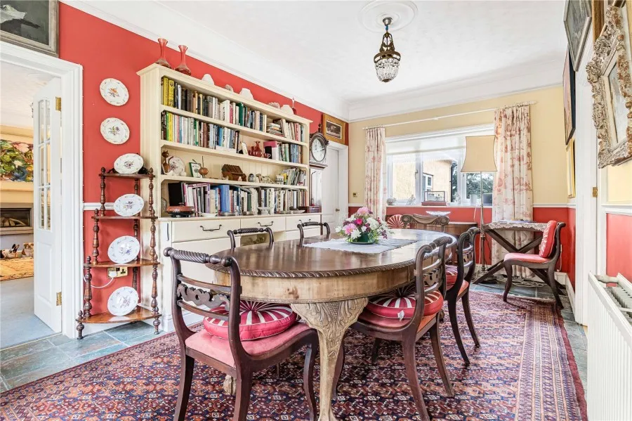 with 5 bedrooms in Saffron Walden, CB11, photo 7