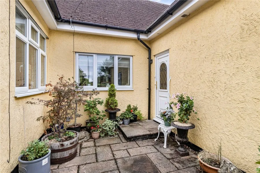 with 5 bedrooms in Saffron Walden, CB11, photo 23