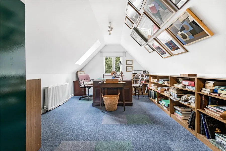 with 5 bedrooms in Saffron Walden, CB11, photo 14
