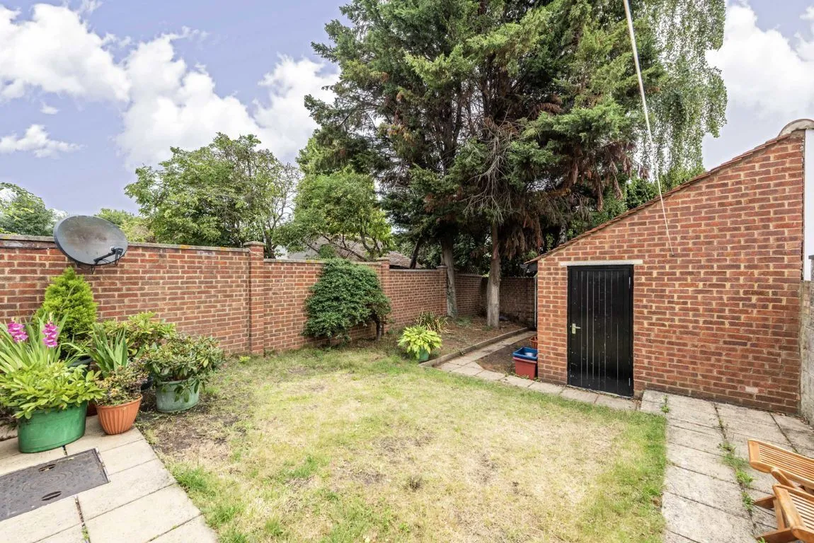 Princes Avenue, W3, photo 2