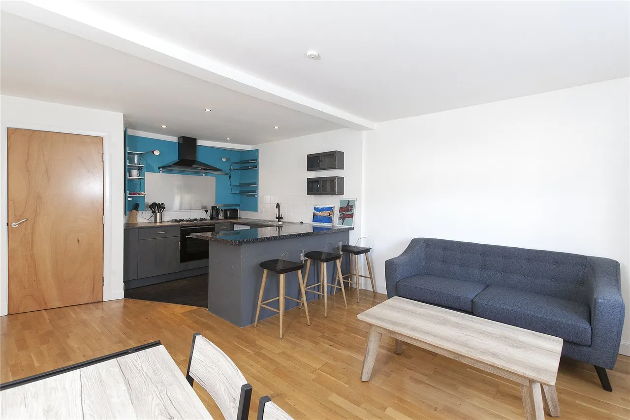 2 bed flat to rent, Water Street, Edinburgh, EH6