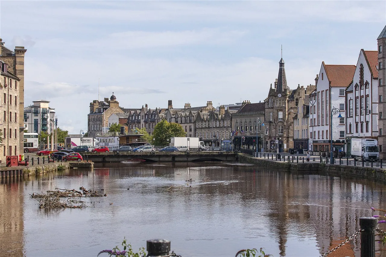 Water Street, Edinburgh, EH6, photo 16