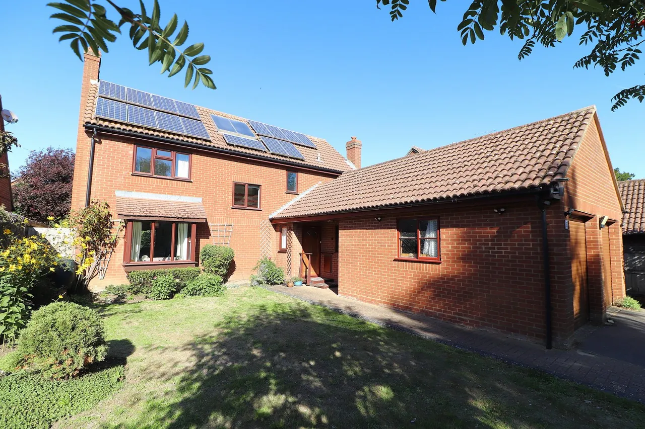 4 bed house for sale, Wrights Meadow, Walkern, SG2