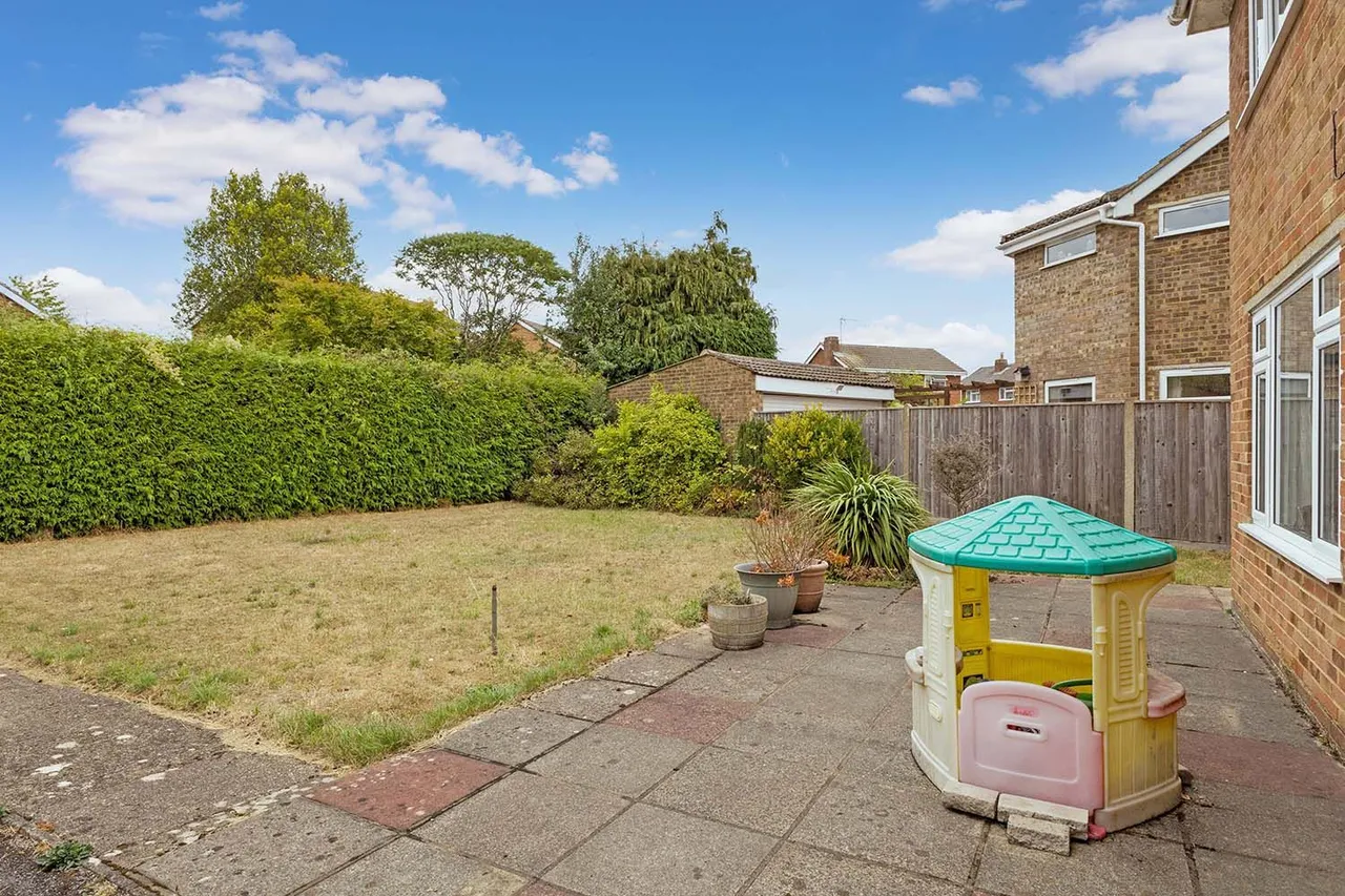 Hemsdale, Cranbrook Drive, Maidenhead, Berkshire SL6 6SL, photo 20