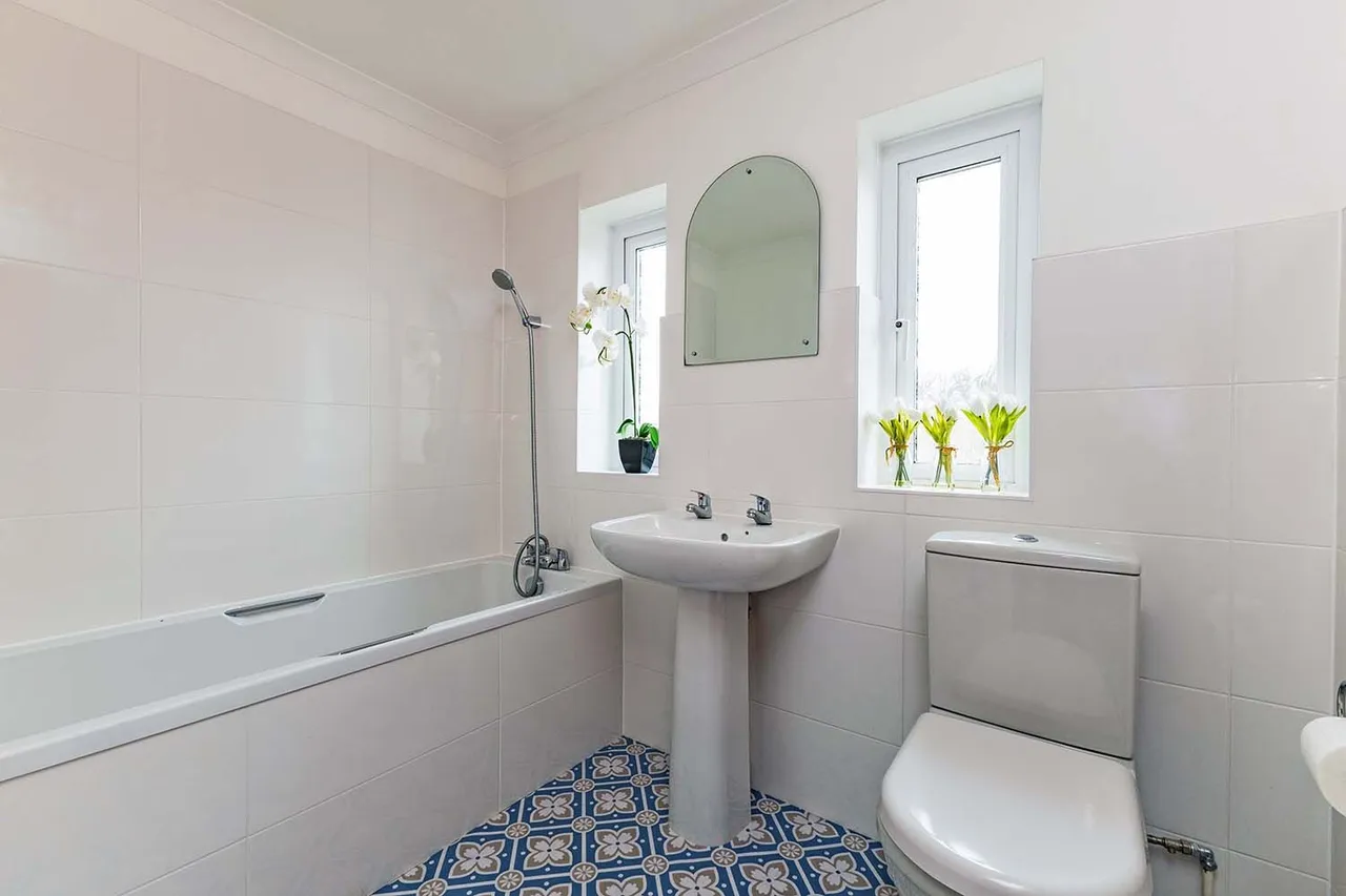 Hemsdale, Cranbrook Drive, Maidenhead, Berkshire SL6 6SL, photo 17