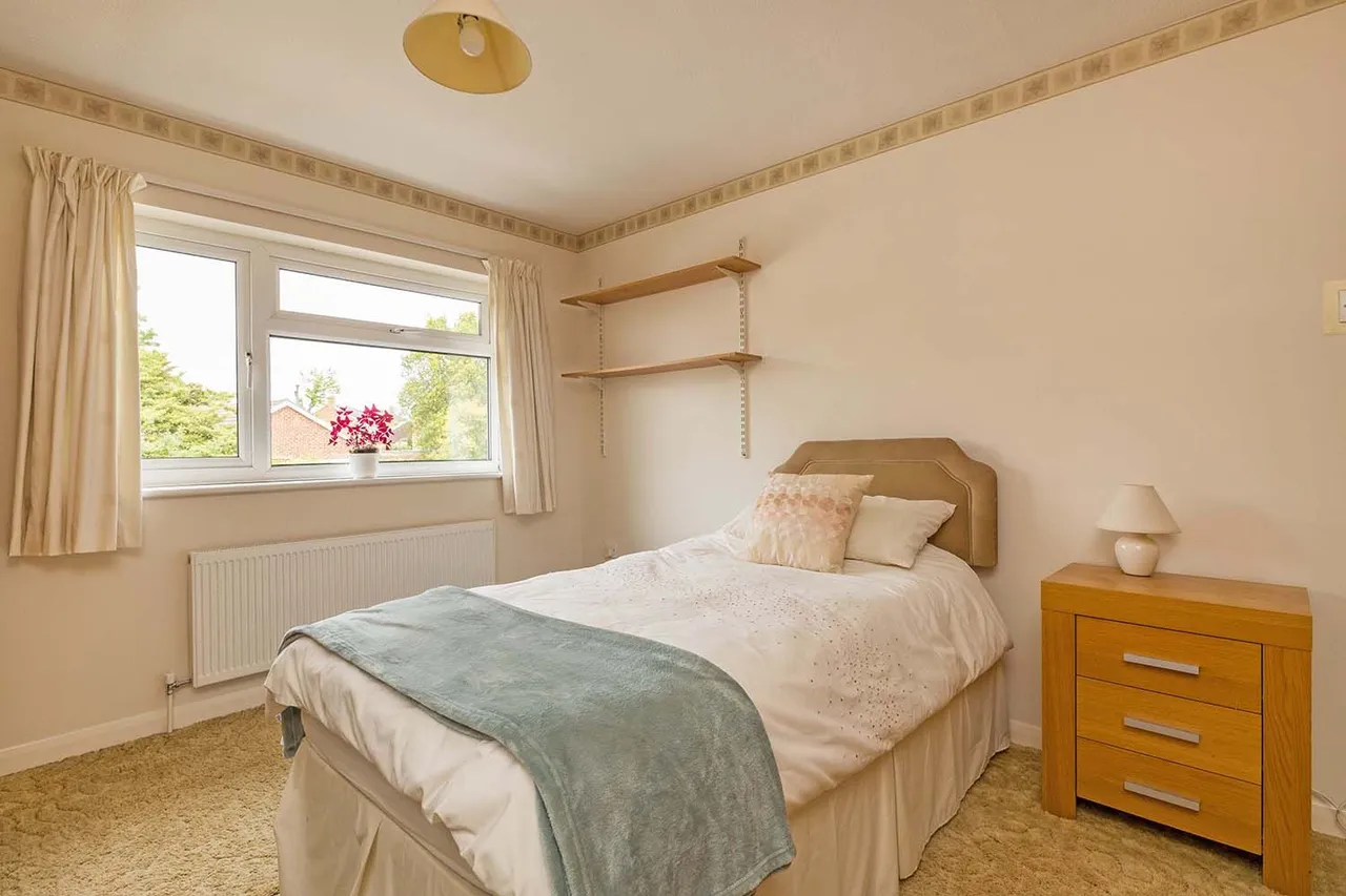 Hemsdale, Cranbrook Drive, Maidenhead, Berkshire SL6 6SL, photo 15