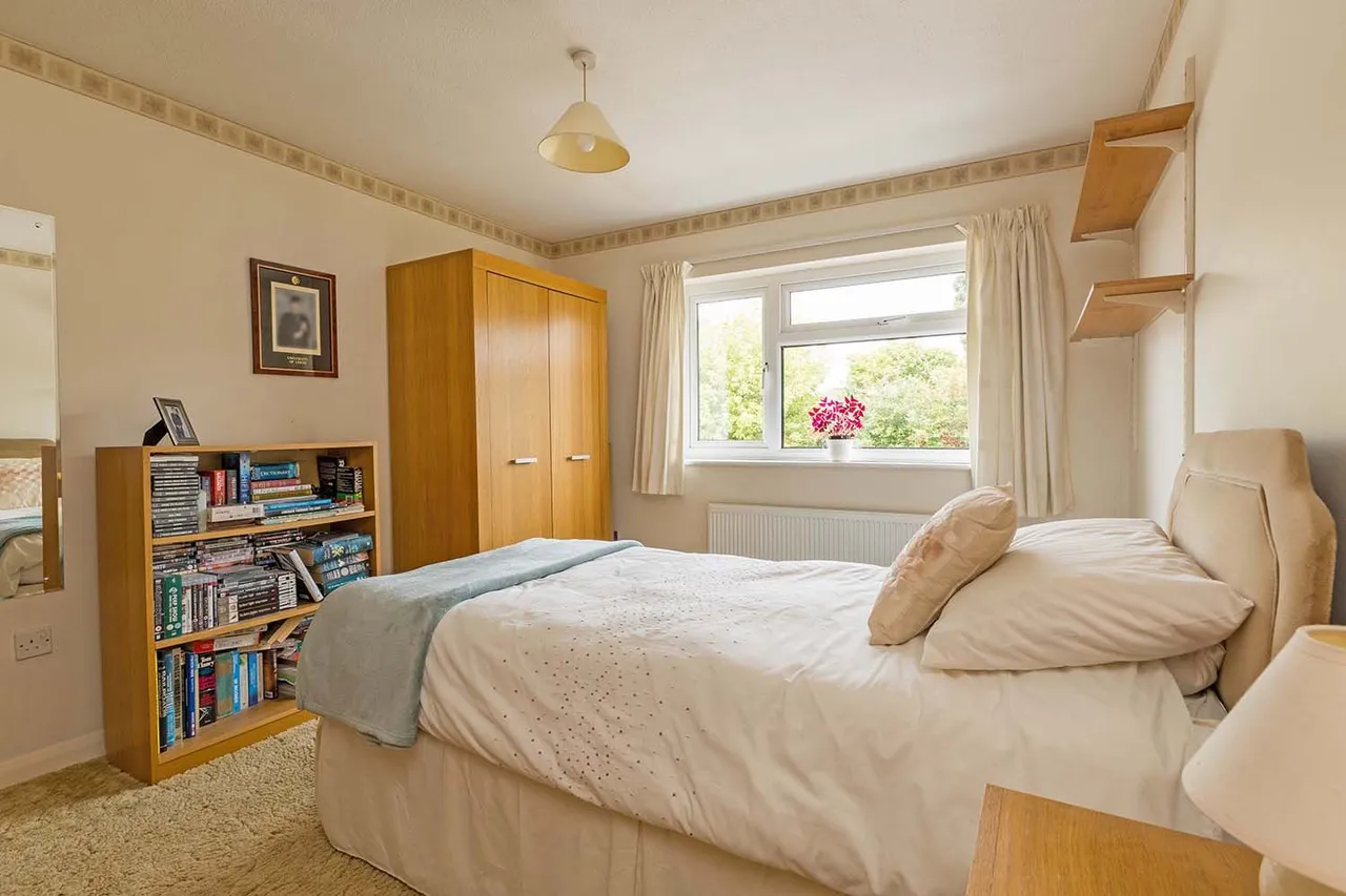 Hemsdale, Cranbrook Drive, Maidenhead, Berkshire SL6 6SL, photo 14