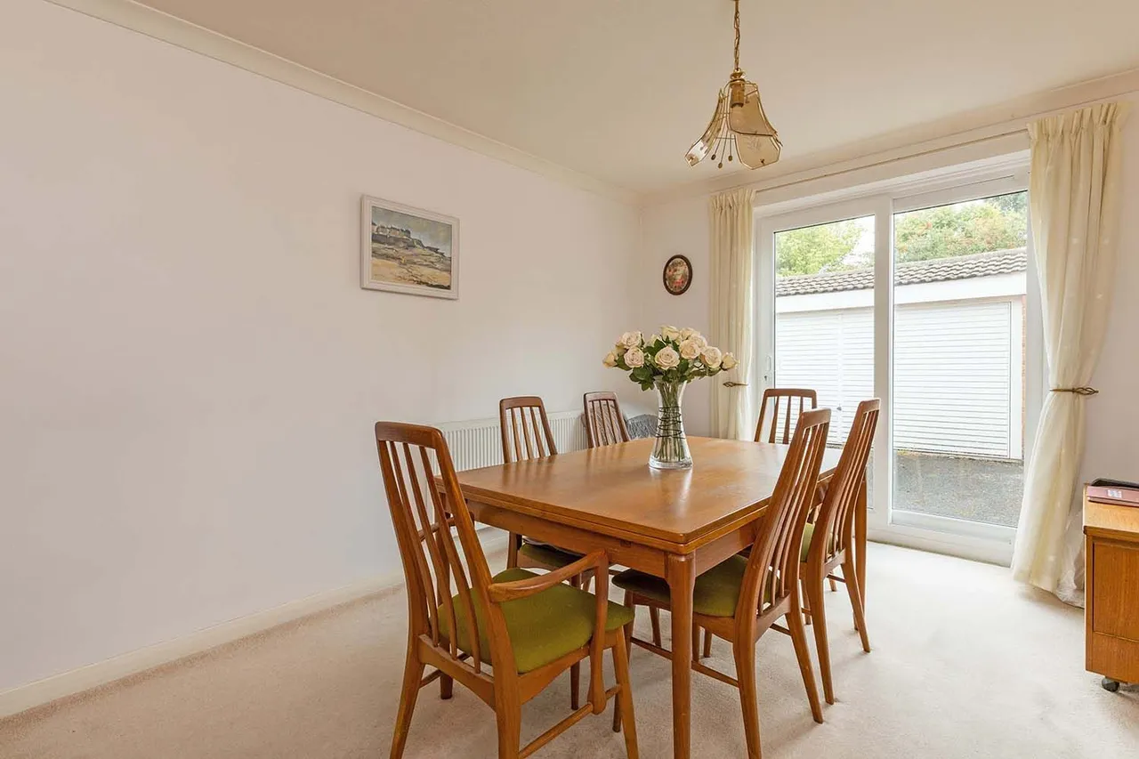 Hemsdale, Cranbrook Drive, Maidenhead, Berkshire SL6 6SL, photo 6